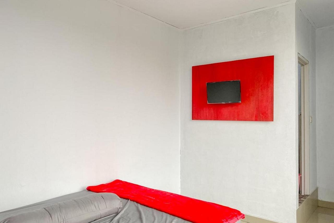 Sky Residence Tomohon Mitra Reddoorz מראה חיצוני תמונה